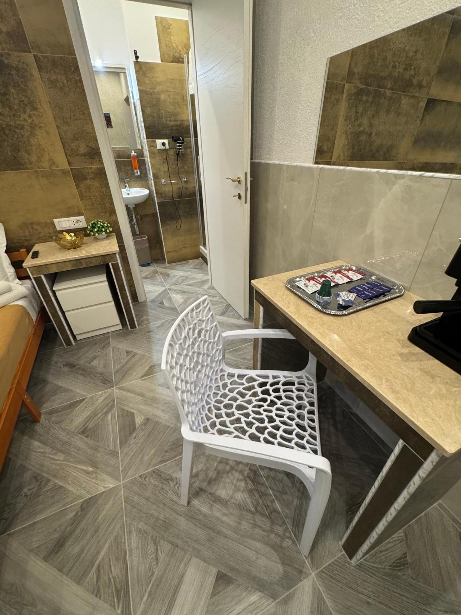 Luxor Eco Roma Casa E Appartamento Per Vacanze In Centro Piazza Bologna, Colosseo, Piazza Di Spagna, Vaticano, San Pietro, Sapienza, Fontana Di Trevi, Piazza Navona, Trastevere, Tiburtina, Termini, Aeroporto Eksteriør bilde